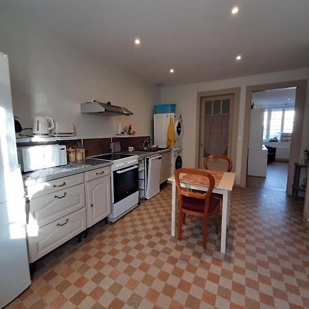 Le Plain Pied Sur Place Le Mêle-sur-Sarthe Eksteriør bilde