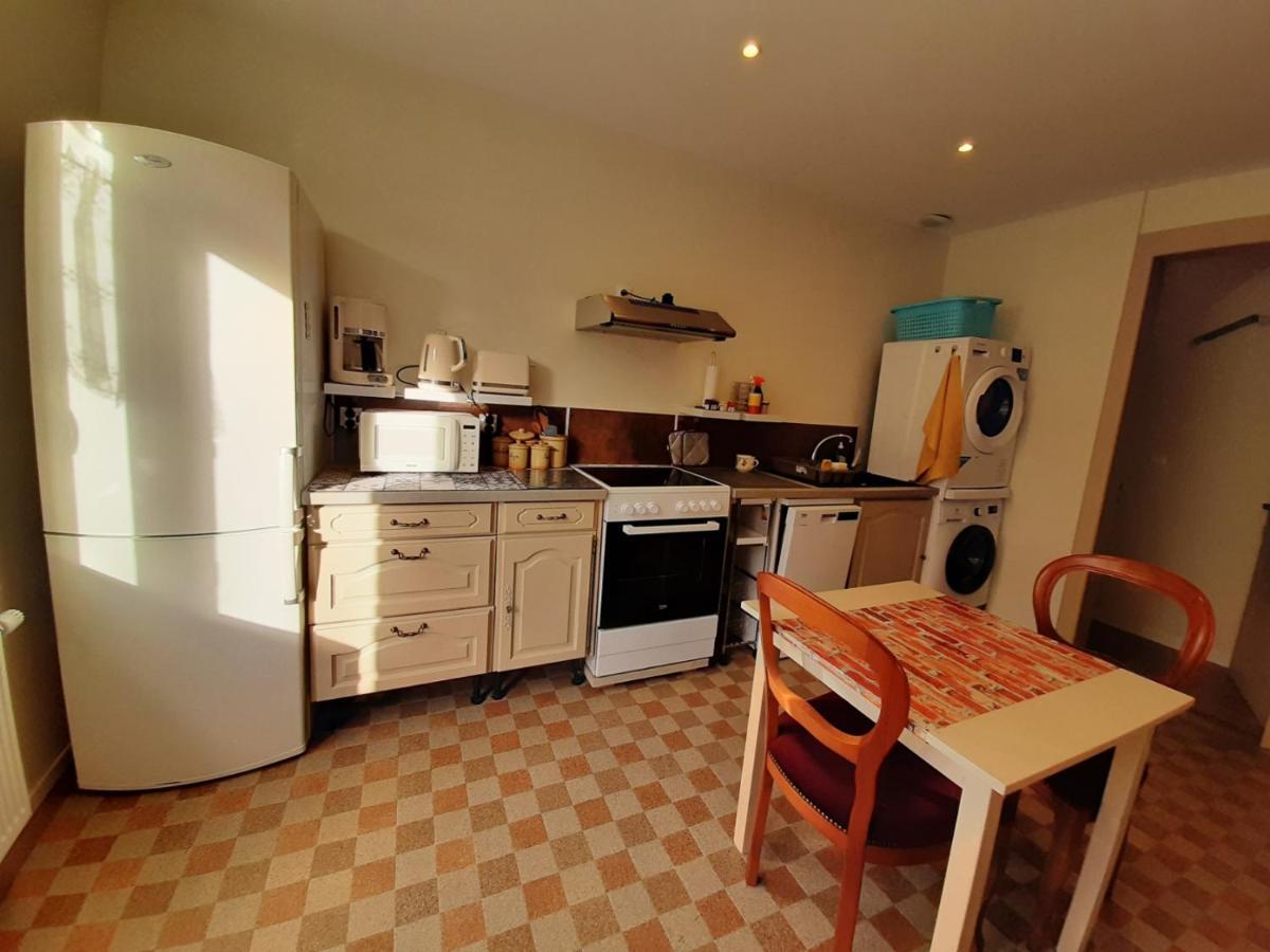 Le Plain Pied Sur Place Le Mêle-sur-Sarthe Eksteriør bilde